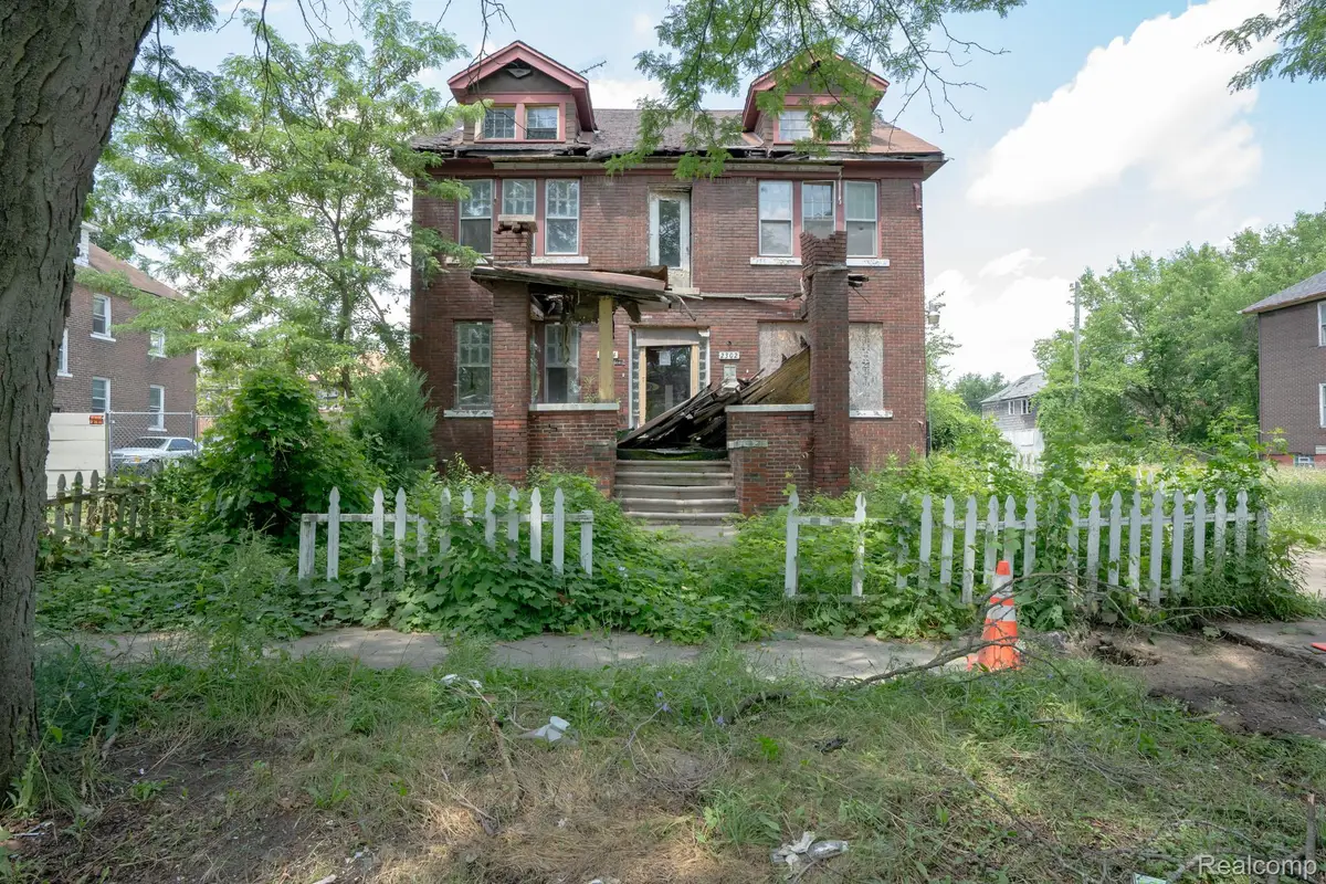2302 W Grand Street, Detroit, MI 48238 - Image #1