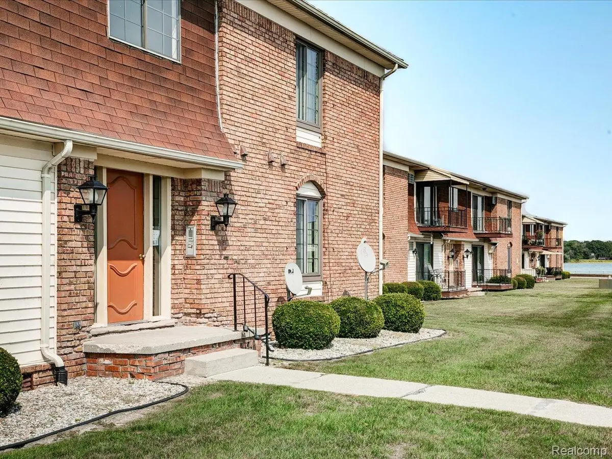 1900 River Road #2, Marysville, MI 48040 - Image #1