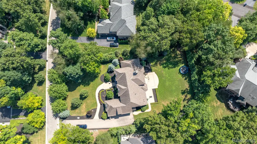2707 Turtle Lake Drive, Bloomfield, MI 48302 - #3