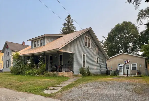 111 W Broadway Avenue, Scottville, MI 49454