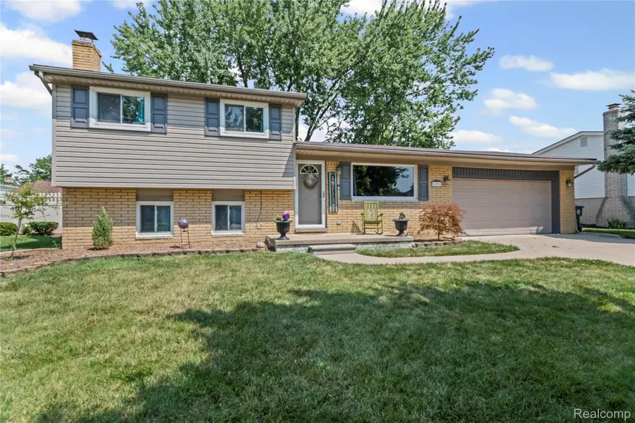 22092 Nelson Street, Woodhaven, MI 48183 - Image #3