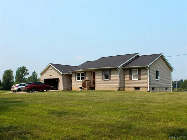 1583 E Lansing Road, Morrice, MI 48857