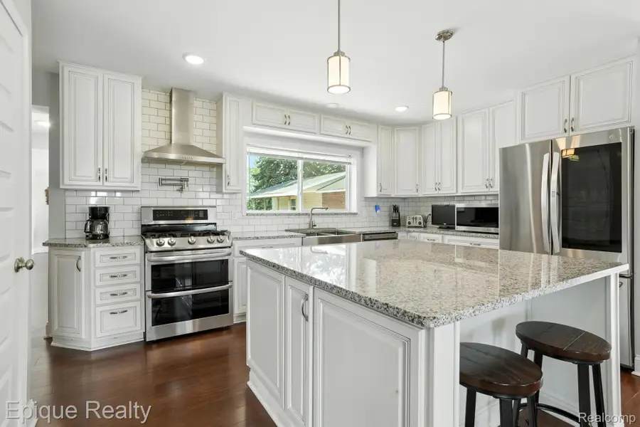 2581 S Van Dyke Road, Sheridan, MI 48413 - Image #2