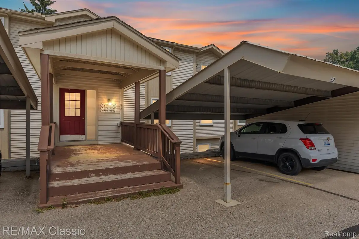 4990 Oak Hill Drive #59, Waterford, MI 48329 - Image #1