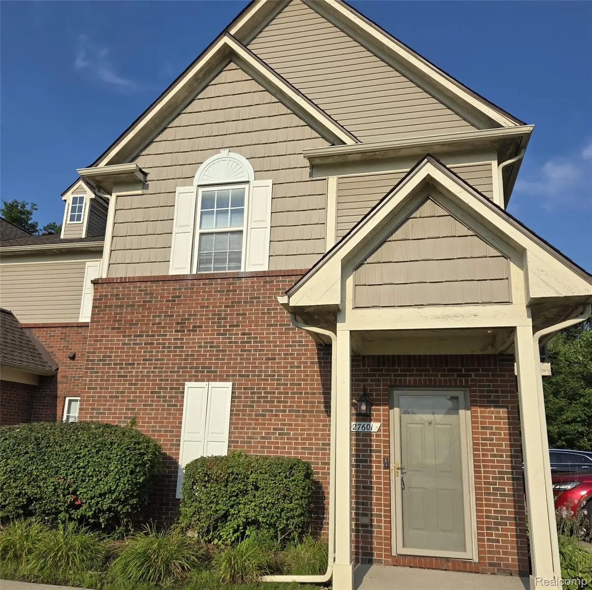 27601 Hidden Oaks Drive, Brownstown, MI 48183 - Image #1