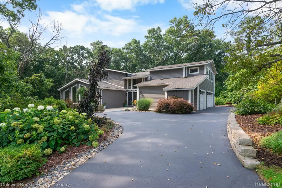 5728 Eggert Place, Brighton, MI 48116 - Image #2