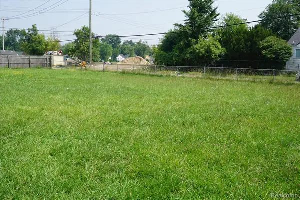 Vacant Spruce Street, Inkster, MI 48141