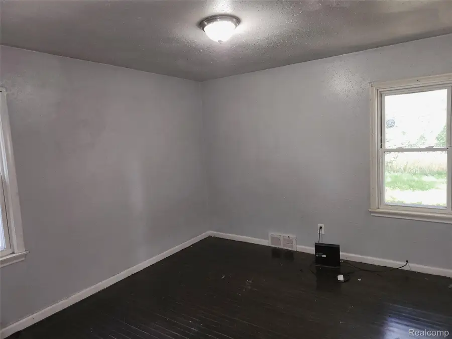 17136 Stout Street, Detroit, MI 48219 - Image #2