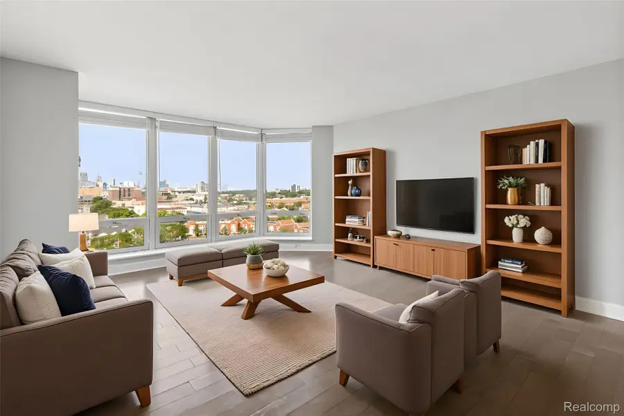 250 E Harbortown Drive #1011, Detroit, MI 48207 - Image #2