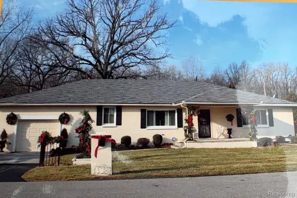 19234 Buck Avenue, Brownstown, MI 48174