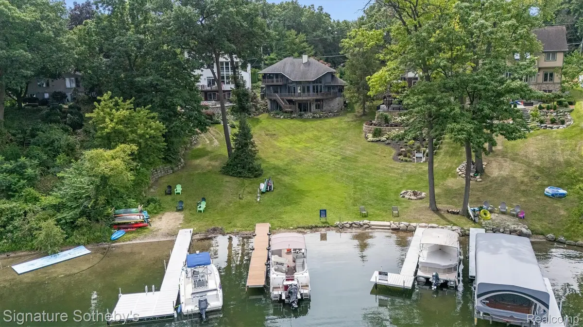 1745 Ridge Road, White Lake, MI 48383 - Image #1