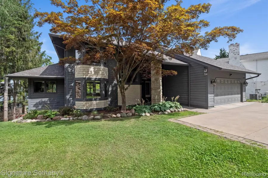 1745 Ridge Road, White Lake, MI 48383 - Image #2