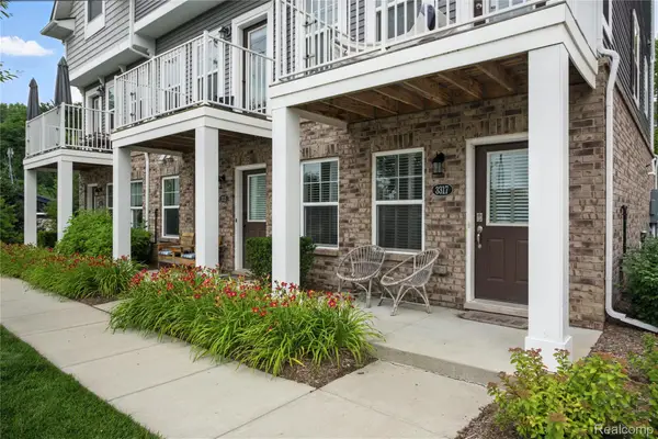 3317 Parkways Boulevard, AuburnHills, MI 48326