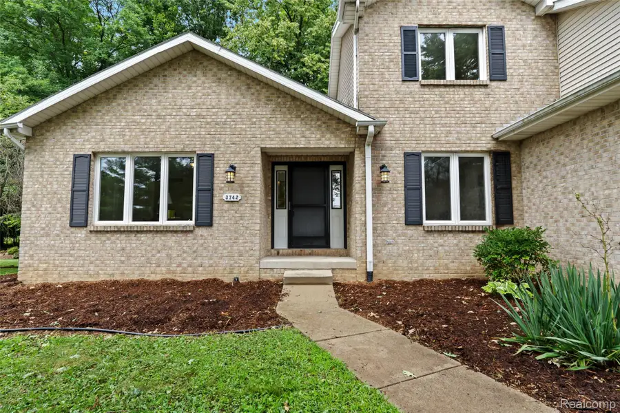 3742 Observatory Lane, Holt, MI 48842 - Image #2