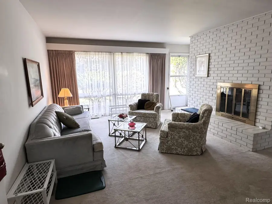 1933 Greenbriar Lane, Flint, MI 48507 - Image #3