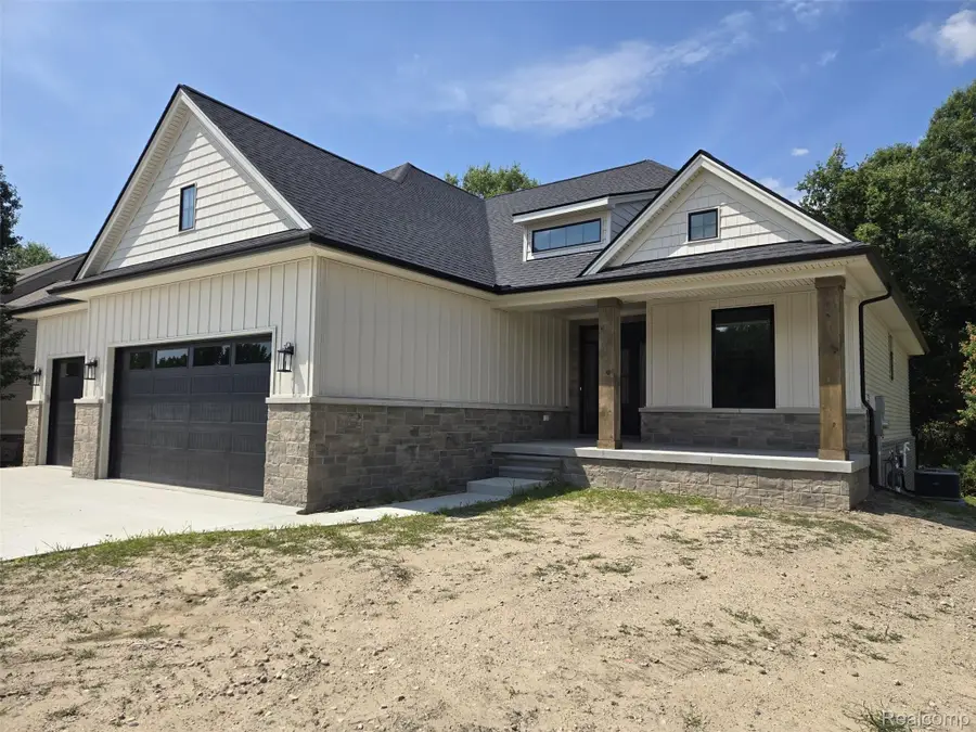 330 Hawks Nest Drive, East China, MI 48054 - Image #3