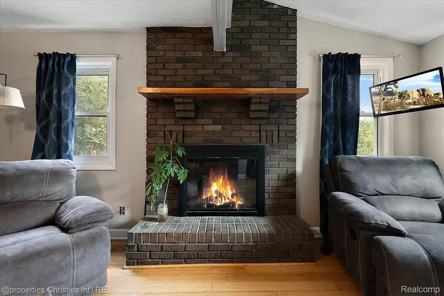 2925 Seebaldt Avenue, Waterford, MI 48329 - Image #3