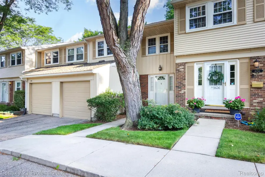 1658 Brentwood Drive, Troy, MI 48098 - Image #2