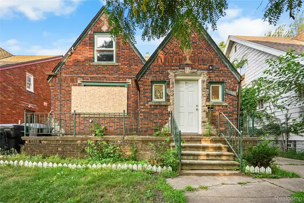 9214 Pinehurst Street, Detroit, MI 48204