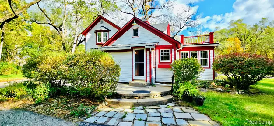 7150 Pinckney Road, Pinckney, MI 48169 - Image #2