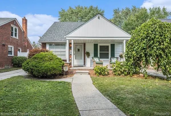 19711 Damman Street, HarperWoods, MI 48225