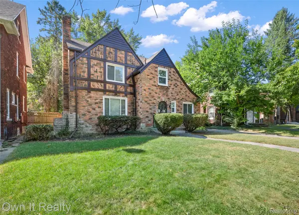 16555 Edinborough Road, Redford, MI 48219