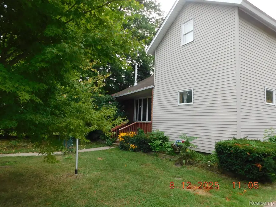 207 Garden Lane, Fowlerville, MI 48836 - Image #2