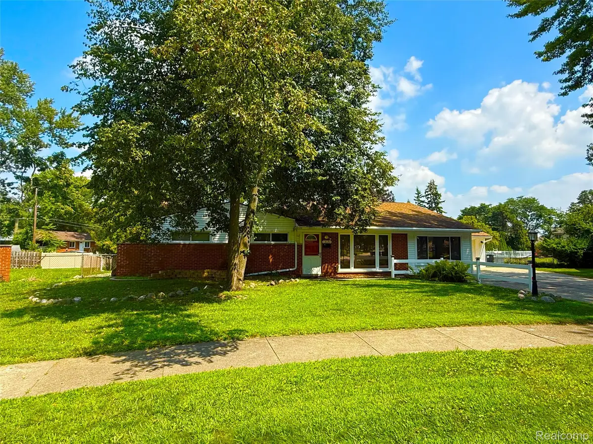 18582 Whitby Street, Livonia, MI 48152 - Image #1