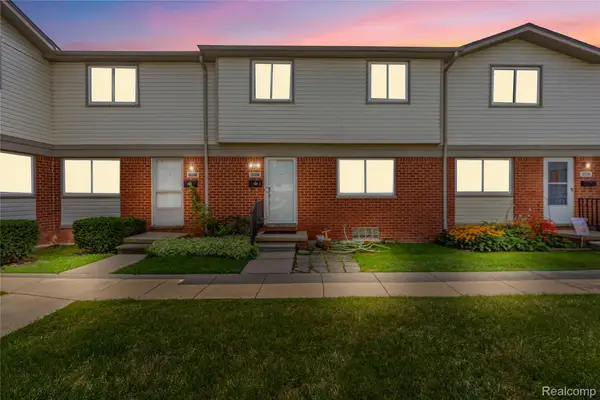 20825 Washington Street, Roseville, MI 48066