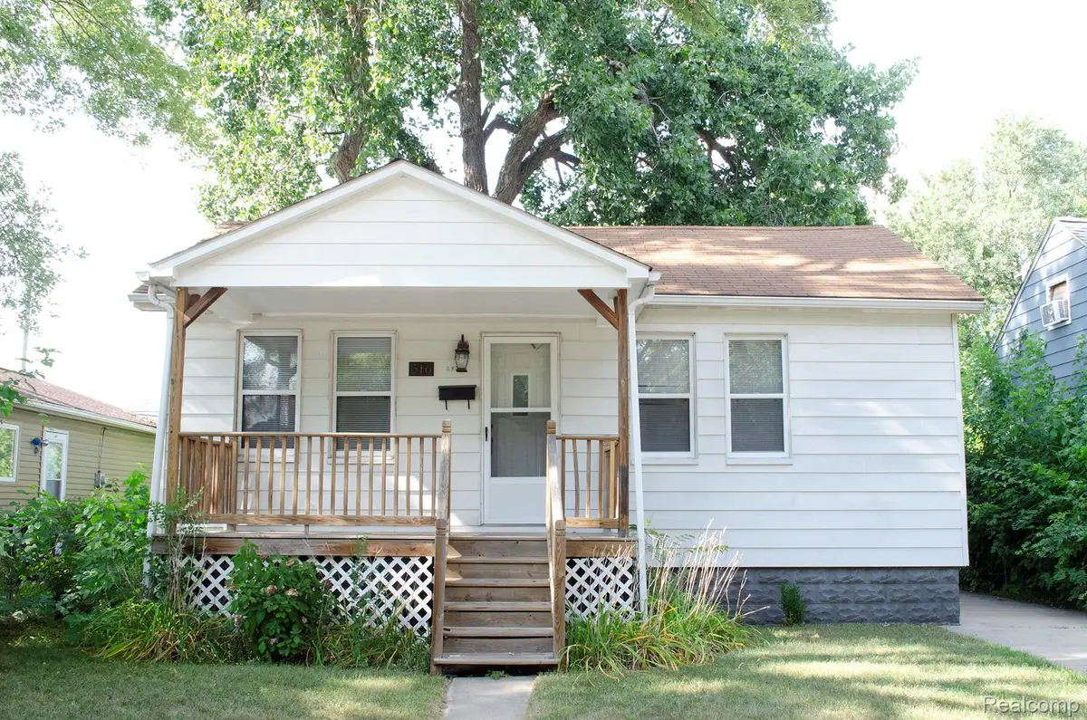 516 Orchard Avenue, Hazel Park, MI 48030 - Image #1