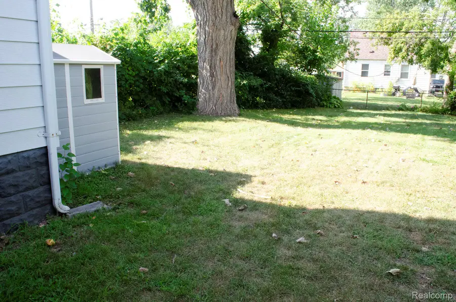 516 Orchard Avenue, Hazel Park, MI 48030 - Image #2