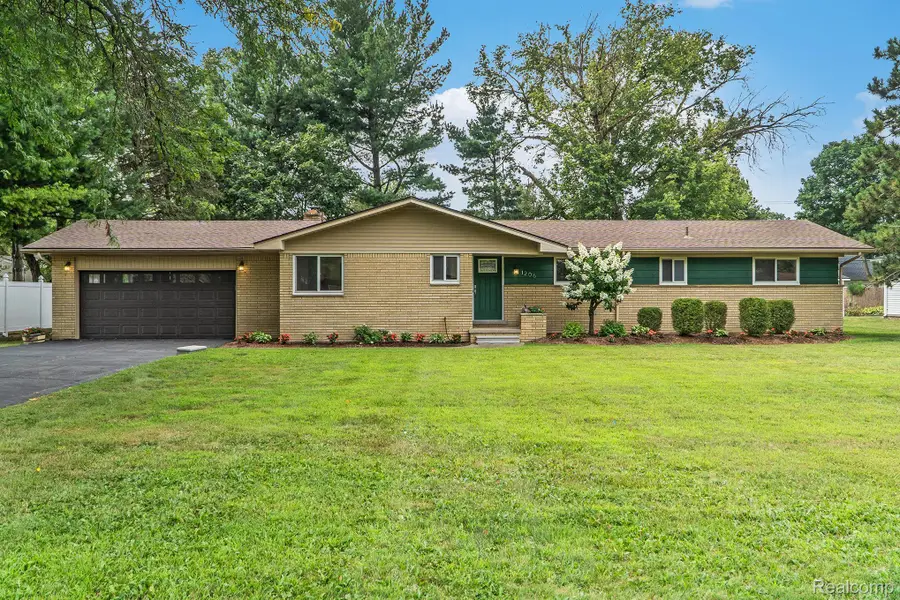 1206 Torpey Drive, Troy, MI 48083 - Image #2