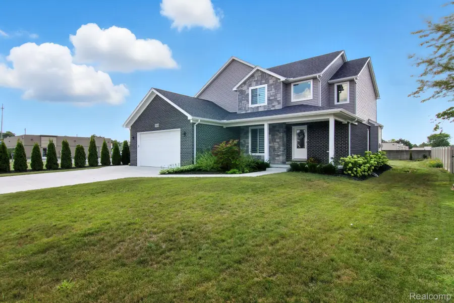 37147 Dundee Street, Sterling Heights, MI 48310 - Image #2