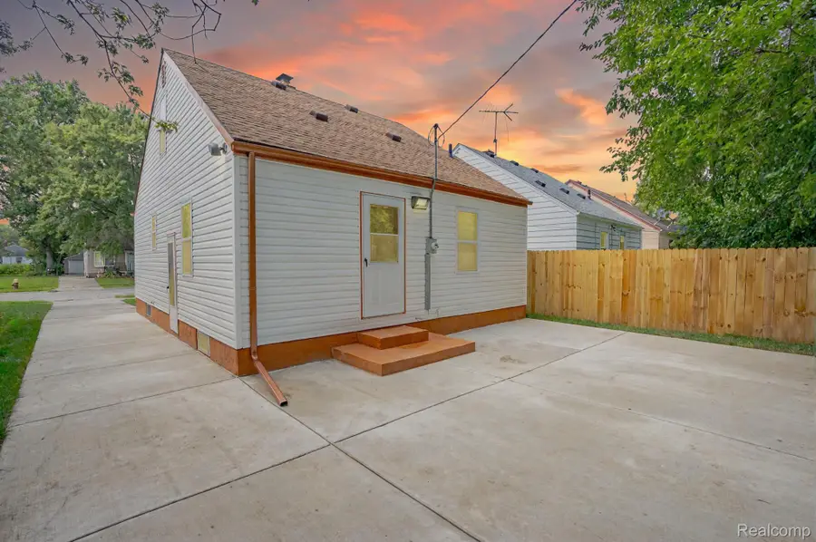 8068 Patton Street, Detroit, MI 48228 - Image #3
