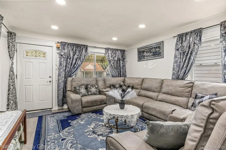 6320 Saint Marys Street, Detroit, MI 48228 - Image #3