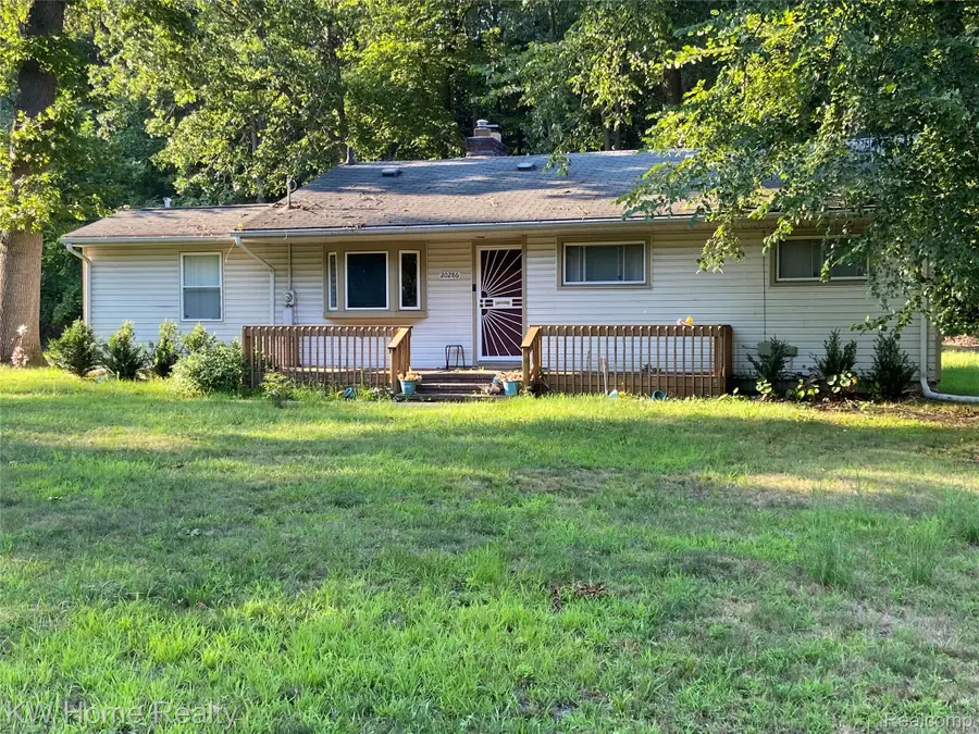 20286 Woodburn Drive, Southfield, MI 48075 - Image #2