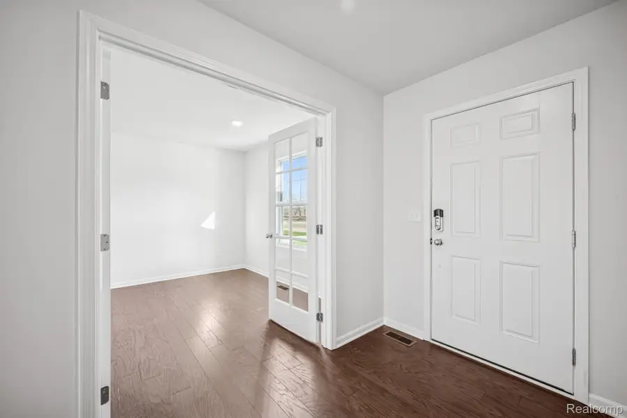 719 Knollwood Bend, Chelsea, MI 48118 - Image #3