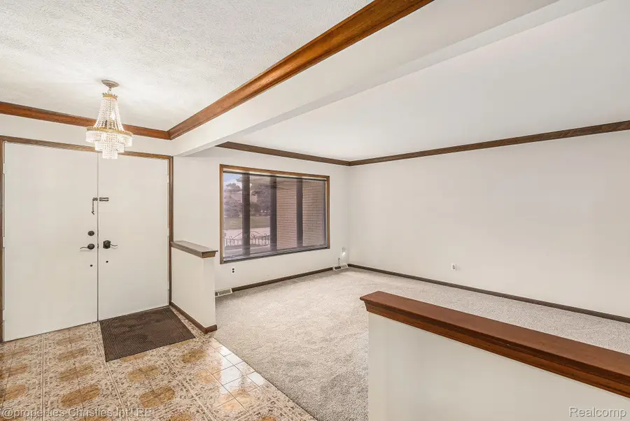 38638 Santa Barbara Street, Clinton Township, MI 48036 - Image #3