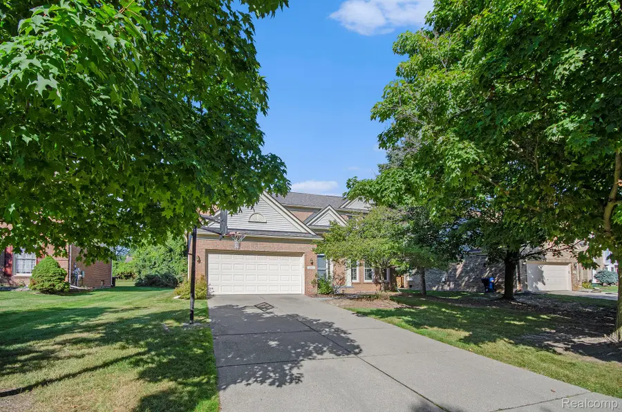2140 Timberridge Court, Highland, MI 48324 - Image #2