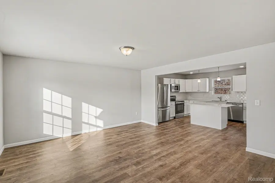 309 Samantha Way, Davisburg, MI 48350 - Image #3