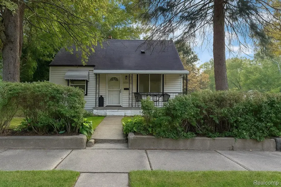 17465 Fenton Street, Detroit, MI 48219 - Image #2