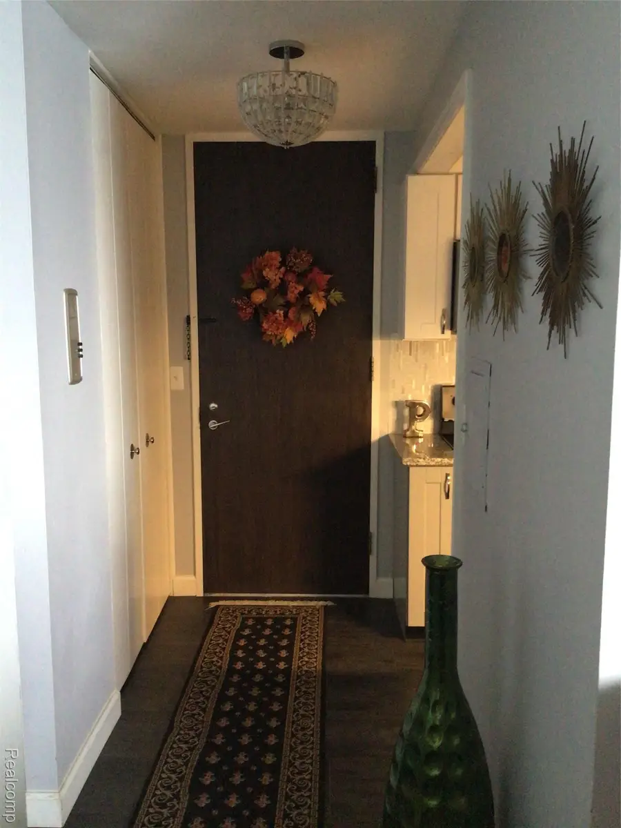 8200 E Jefferson Avenue #411, Detroit, MI 48214 - Image #2