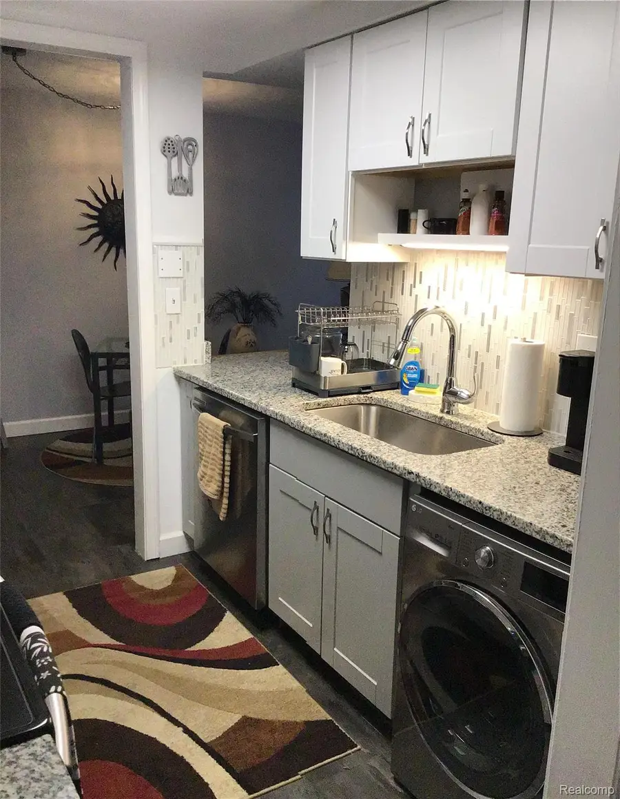 8200 E Jefferson Avenue #411, Detroit, MI 48214 - Image #3