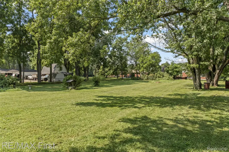 6829 John R Road, Troy, MI 48085 - Image #2