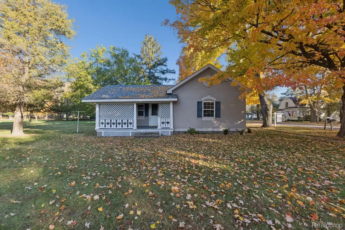 603 N Line Street, Chesaning, MI 48616 - Image #1