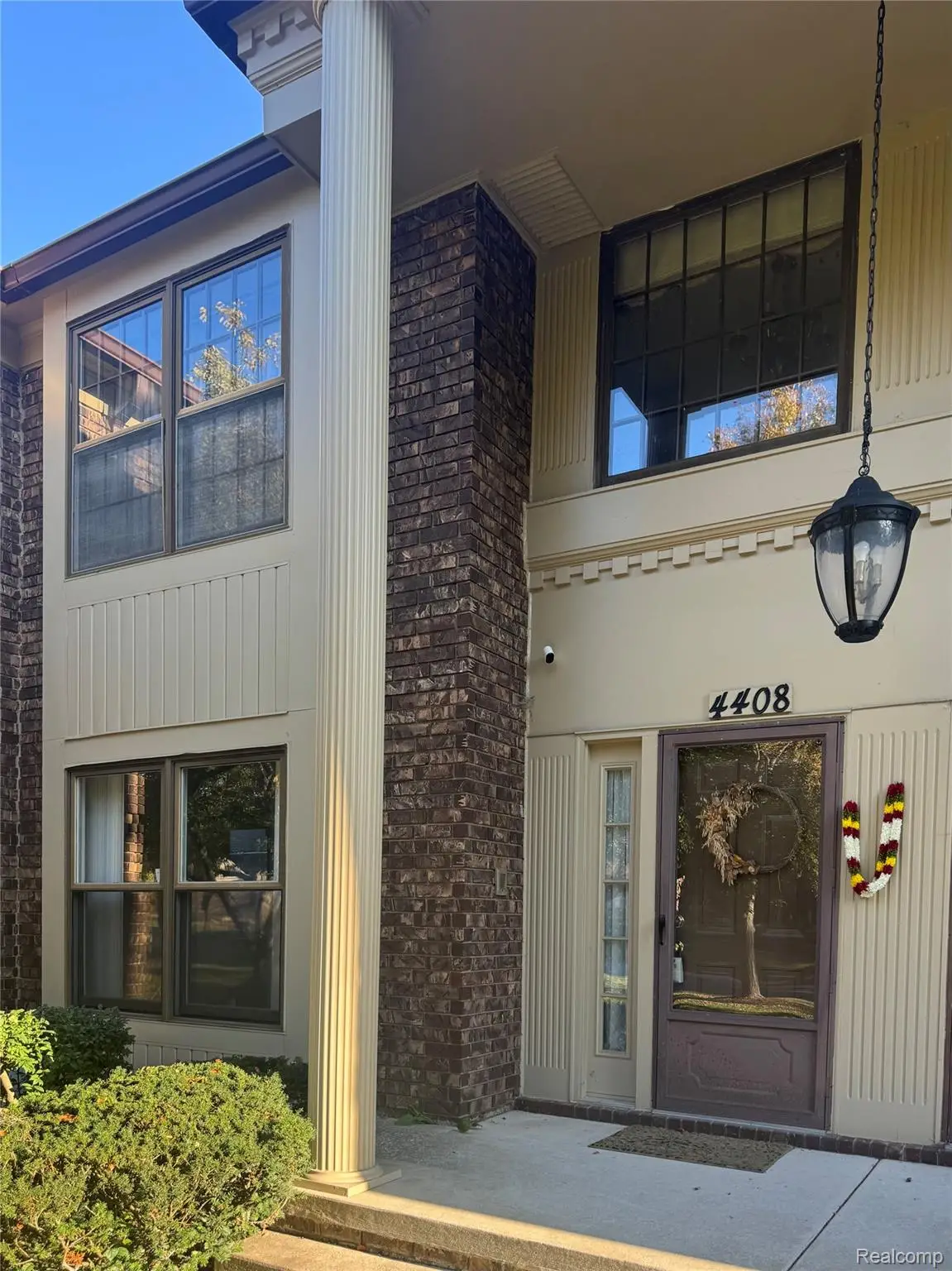 4408 Knightsbridge Lane, West Bloomfield, MI 48323 - Image #1