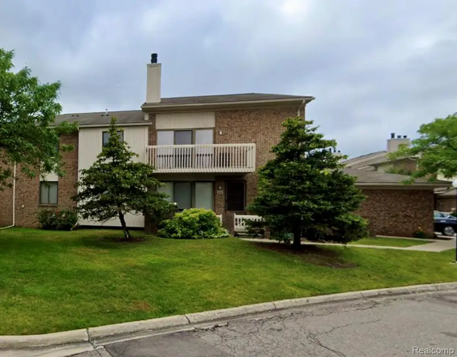 6693 Maple Lakes Drive #62, West Bloomfield, MI 48322 - Image #2