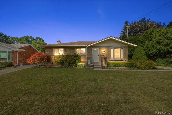 8628 Strom Drive, SterlingHeights, MI 48314