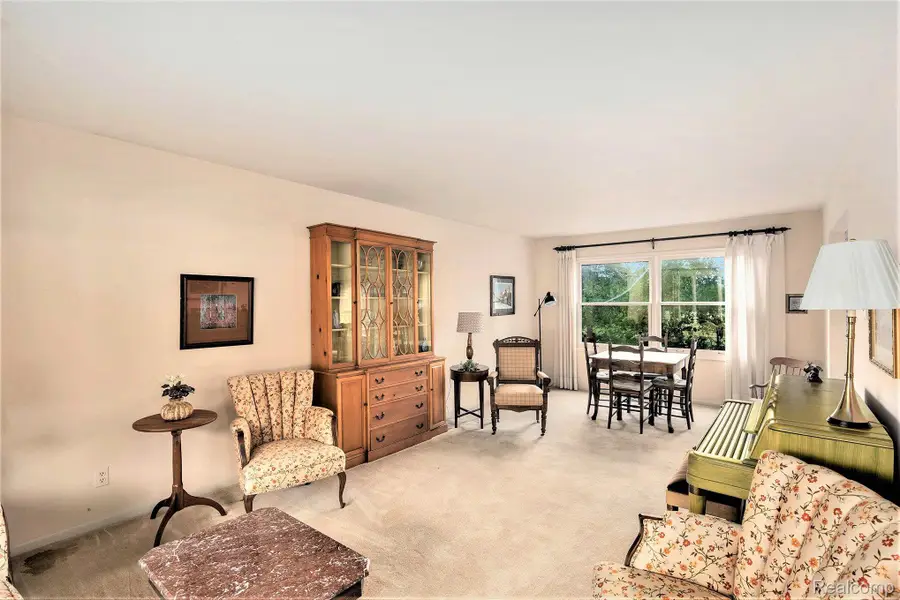 9125 Burning Tree Drive, Grand Blanc Charter Township, MI 48439 - Image #3