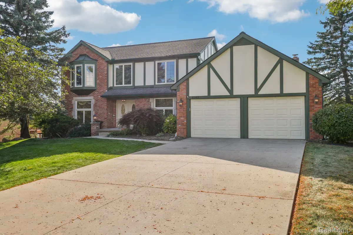2142 Kennedy Drive, Rochester Hills, MI 48309 - Image #1